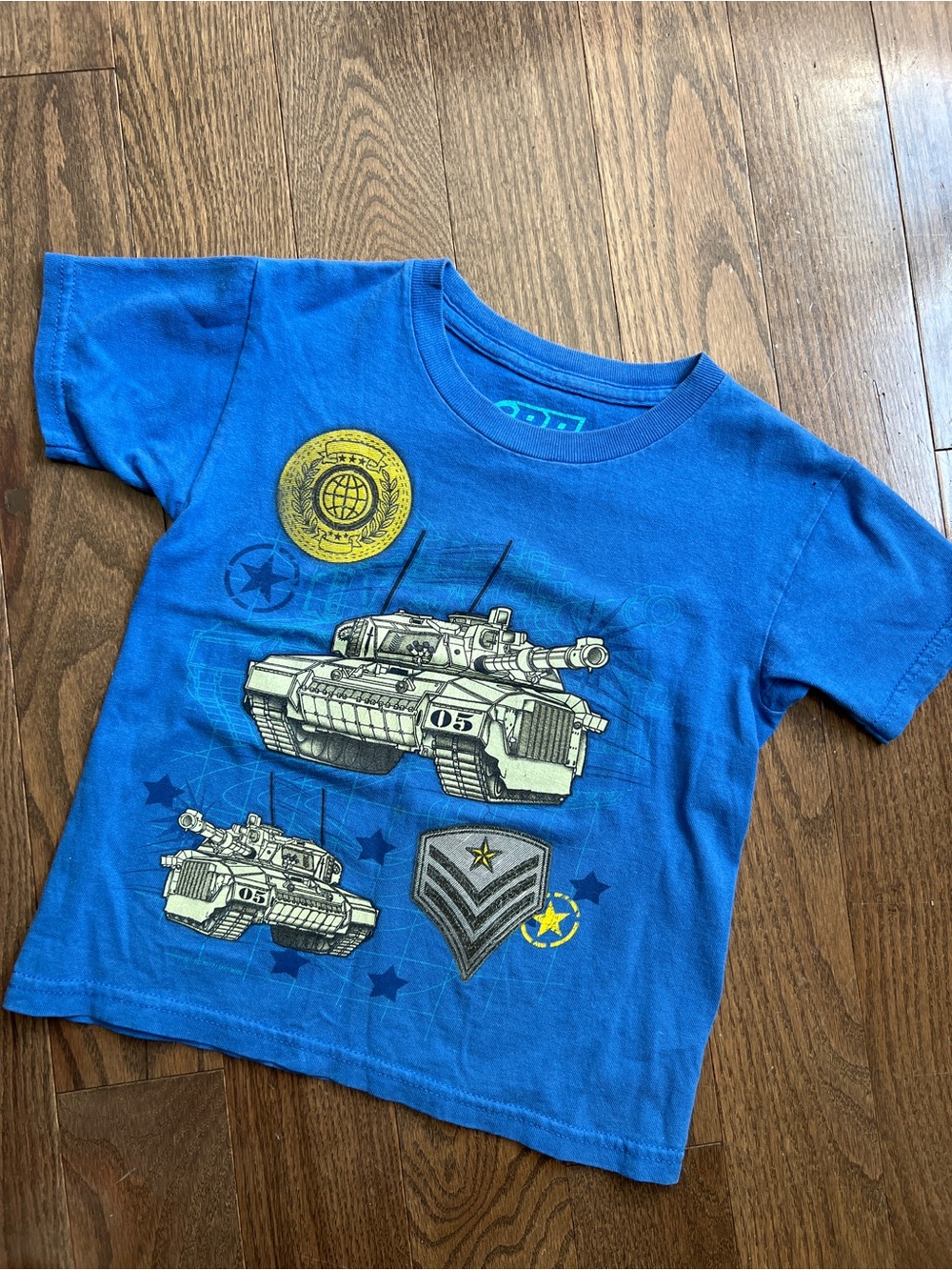RudeBoyz Blue Kids Tank Graphic Tee with Military Tank Print size small 4